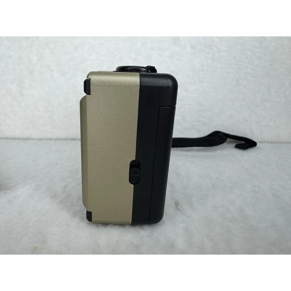 VIVITAR‎ PN2011 35mm Film Camera Panoramic Focus Free Point and Shoot -MINT